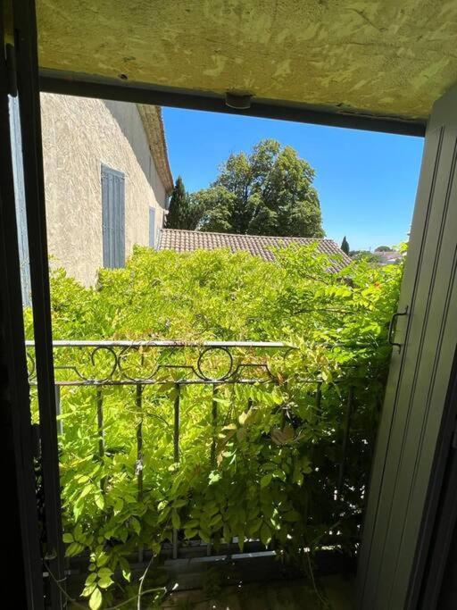 Au Mas Des Glycines - Gite La Tropezienne - 5 Personnes Camaret-sur-Aigues ภายนอก รูปภาพ